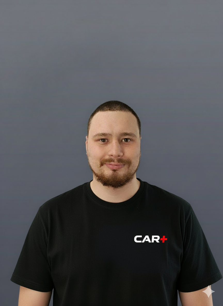 Менеджер Євгеній