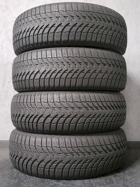 Шини б\у 215/60 R17