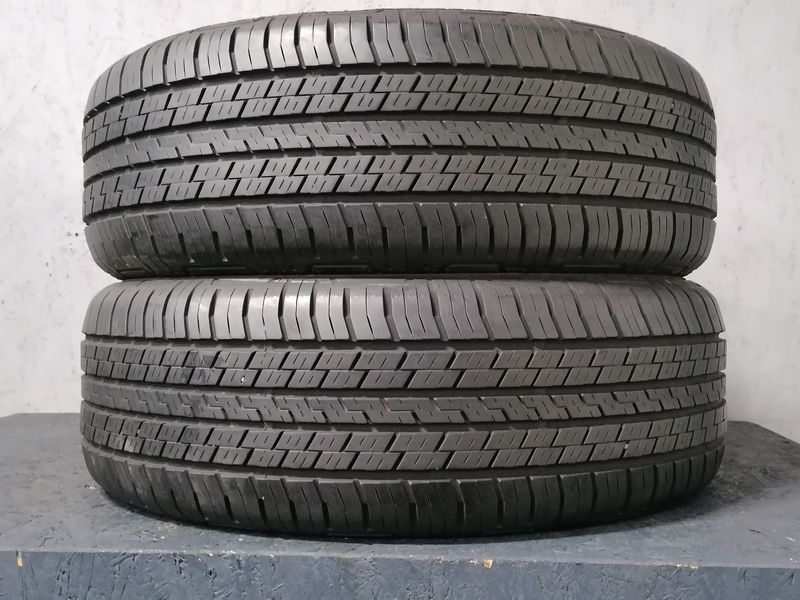 Шини б\у 235/60 R17