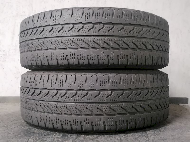 Шини б\у 215/60 R17C