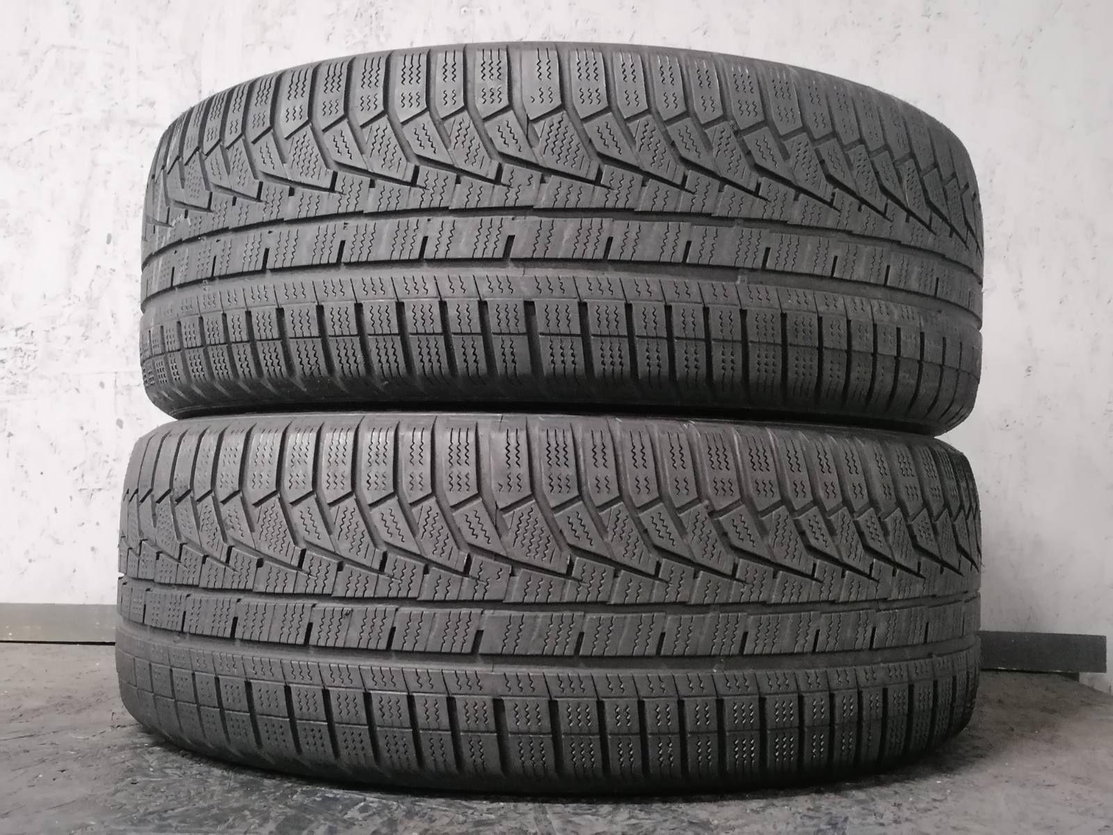 Шини б\у 225/55 R17