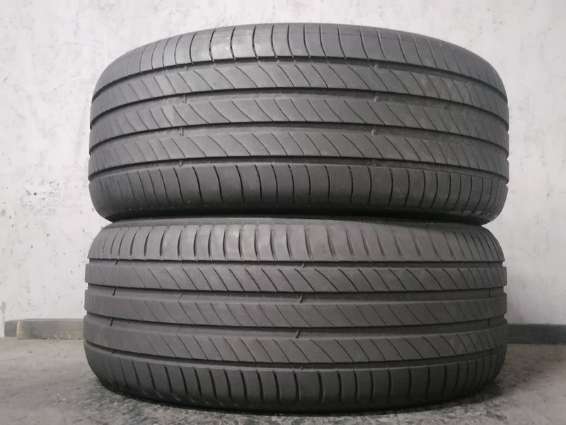 Шини б\у 235/55 R17