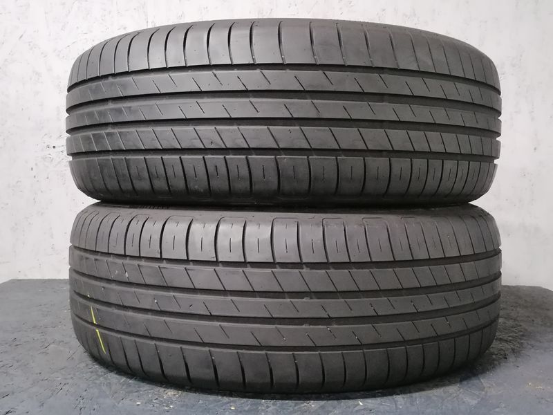Шини б\у 215/45 R16