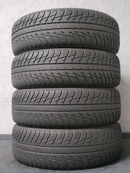 Шини б\у 215/70 R16