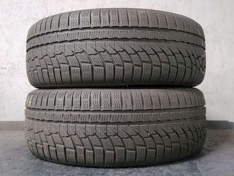 Шини б\у 235/55 R17
