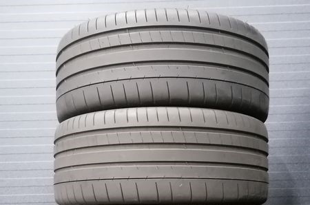 Шини б\у 225/45 R18