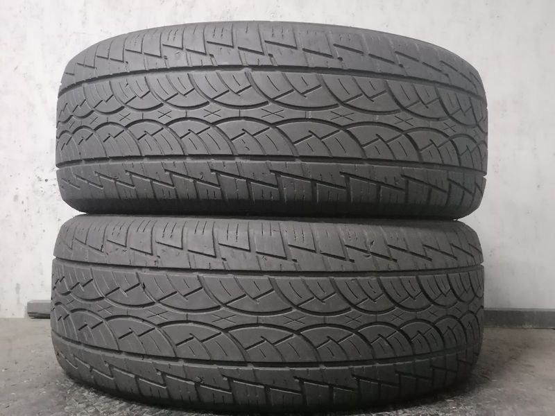 Шини б\у 235/55 R18