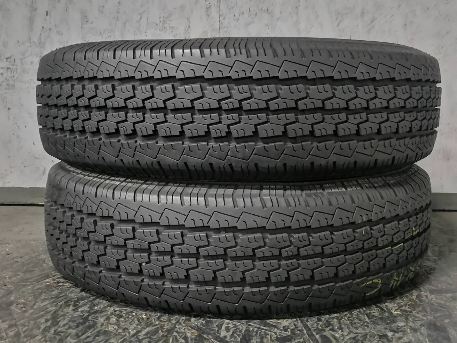 Шини б\у 185/85 R14C