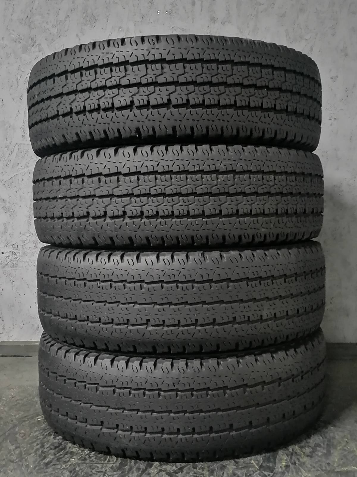 Шини б\у 215/70 R15C
