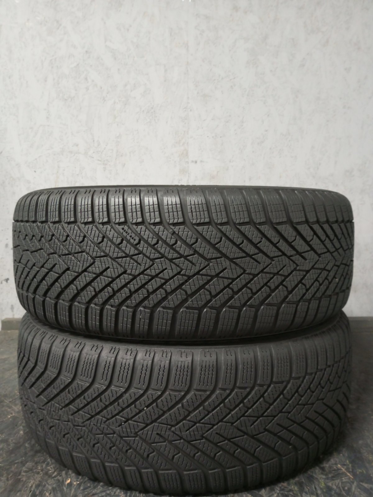 Шини б\у 215/55 R17