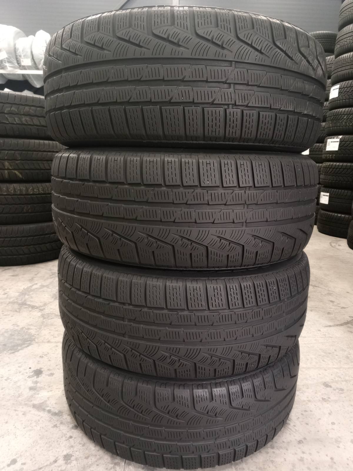 Шини б\у 225/55 R17