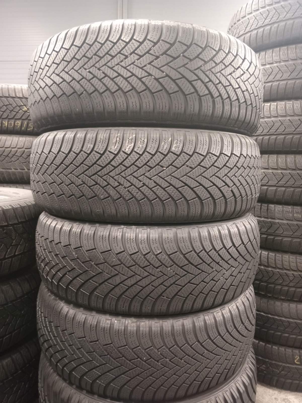 Шини б\у 215/60 R16