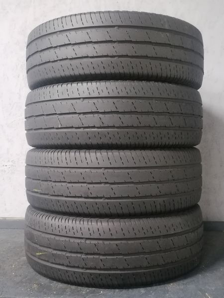 Шини б\у 235/65 R16C