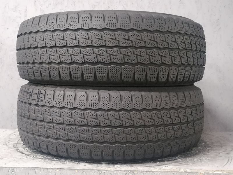 Шини б\у 215/75 R16C