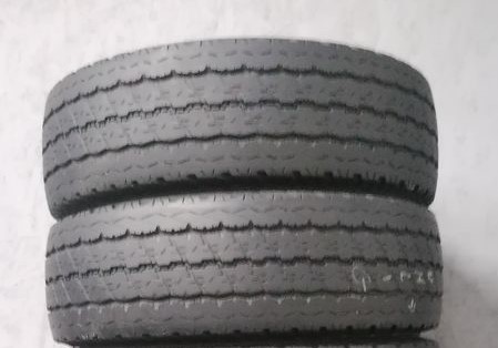 Шини б\у 215/70 R15C