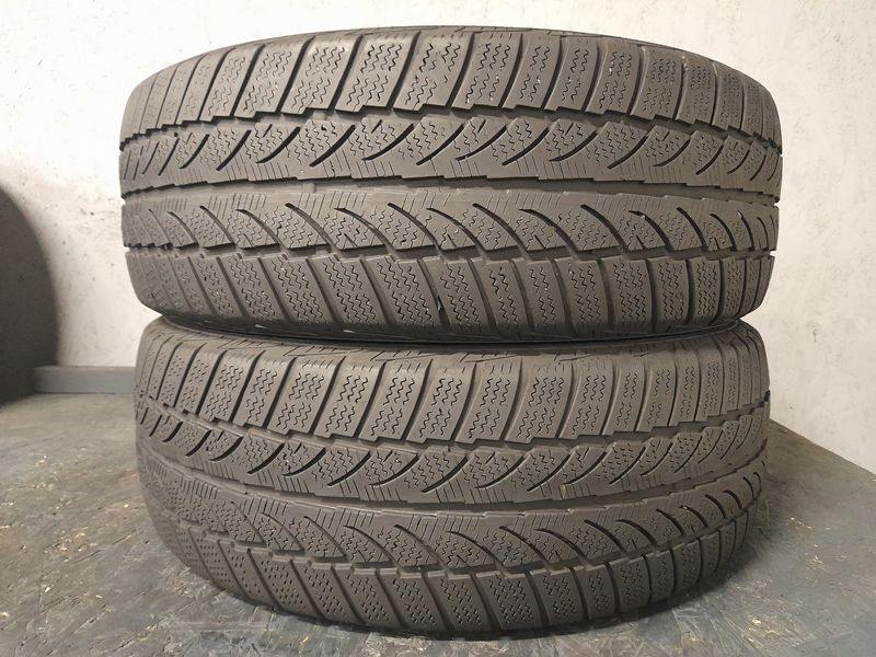 Шини б\у 215/60 R16