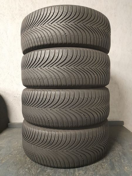 Шини б\у 215/55 R17