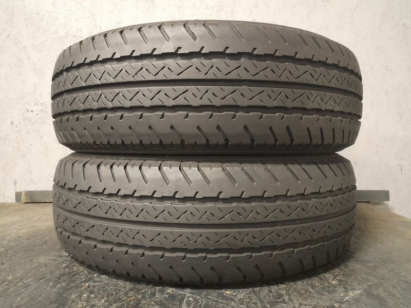 Шини б\у 195/70 R15C