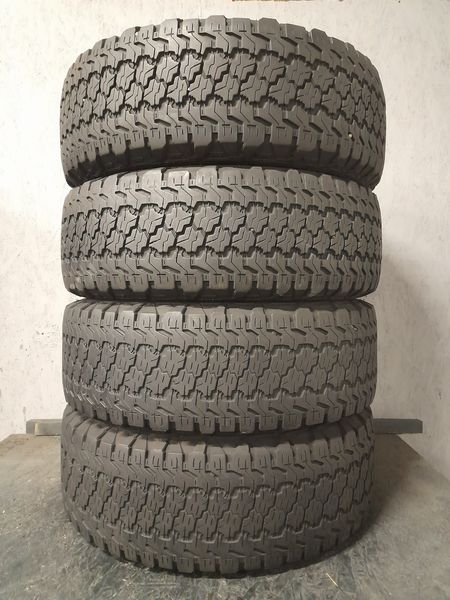 Шини б\у 235/70 R16