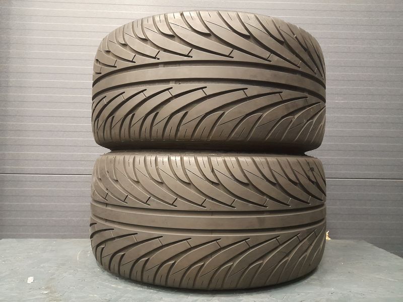 Шини б\у 285/30 R20