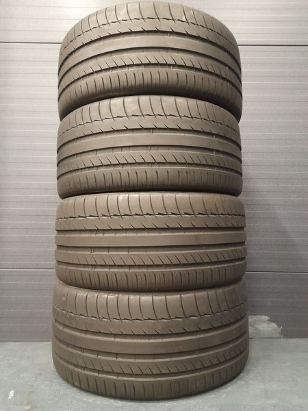 Шини б\у 265/30 R20