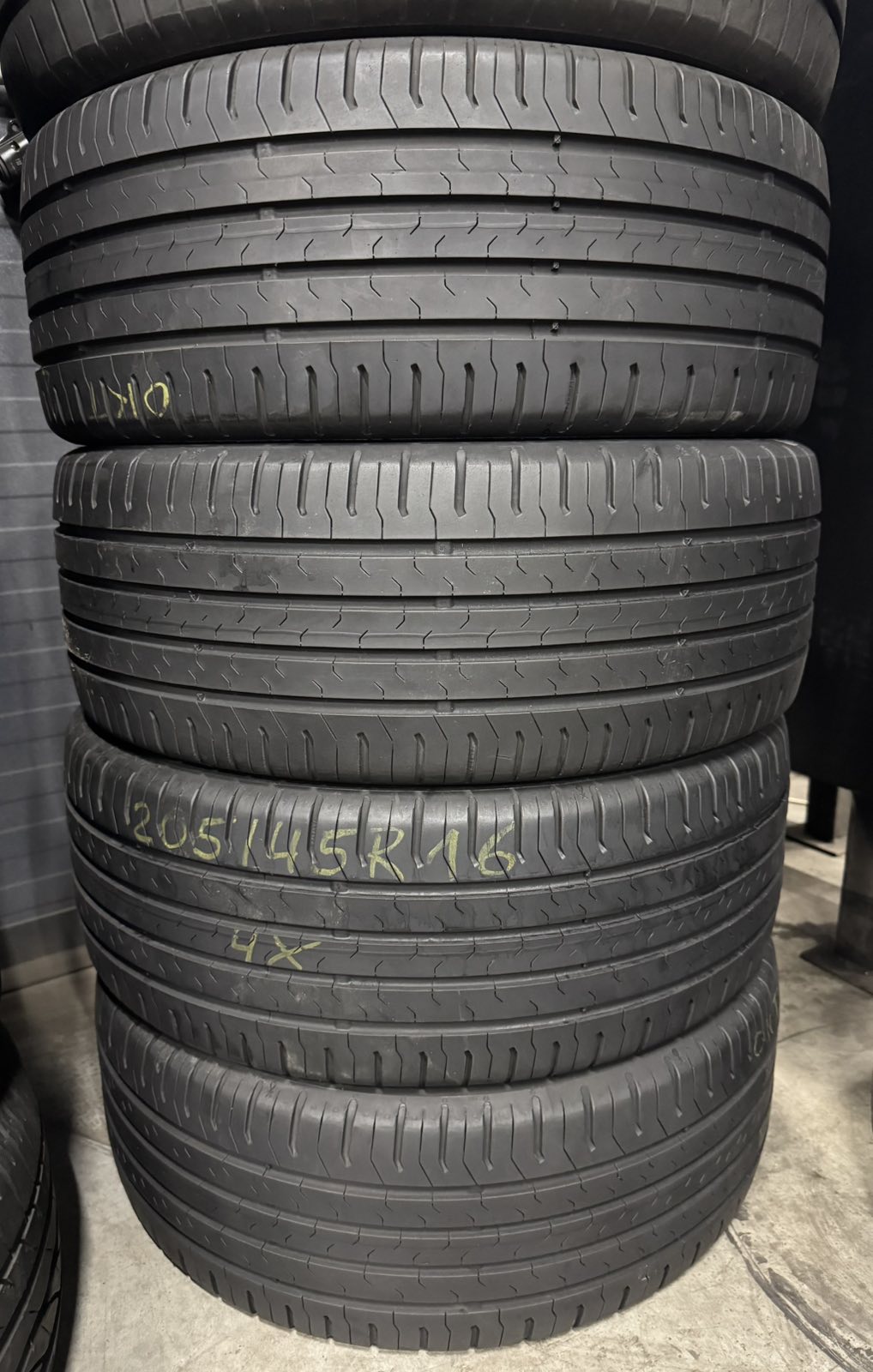 Шини б\у 205/45 R16