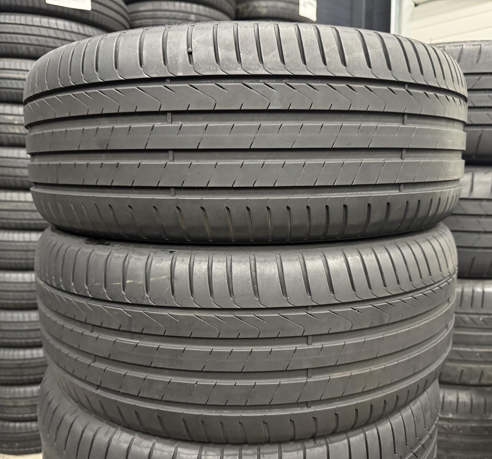 Шини б/в 225/50 R17