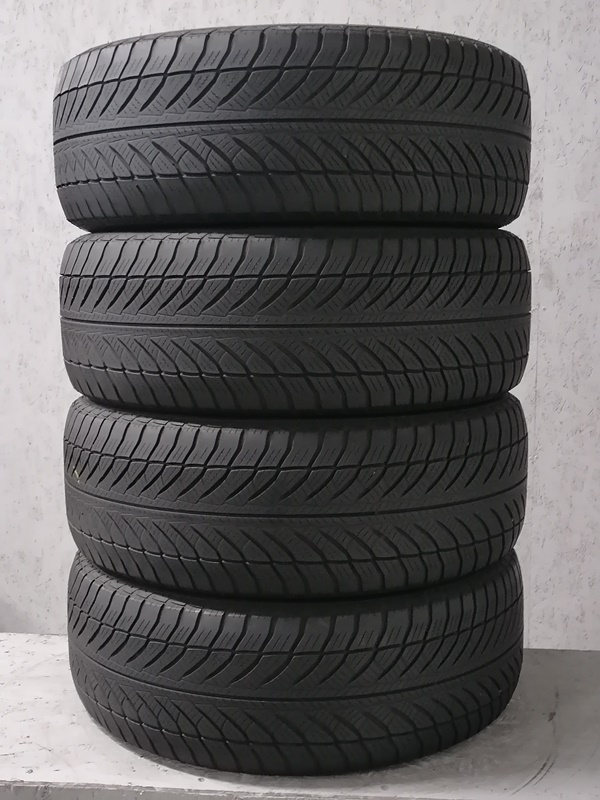 Шини б\у 225/55 R17