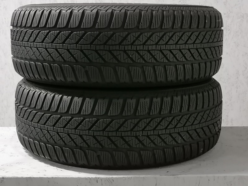 Шини б\у 215/65 R16