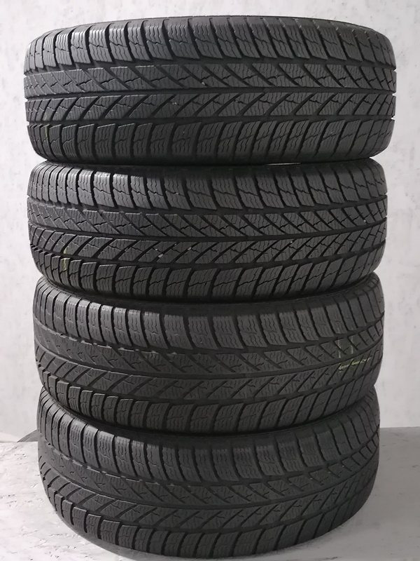 Шини б\у 215/60 R16