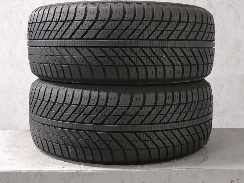 Шини б\у 225/50 R17