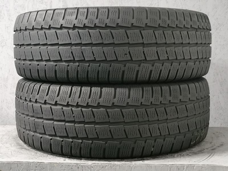 Шини б\у 225/70 R15C