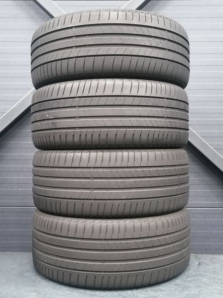 Шини б\у 225/40 R18