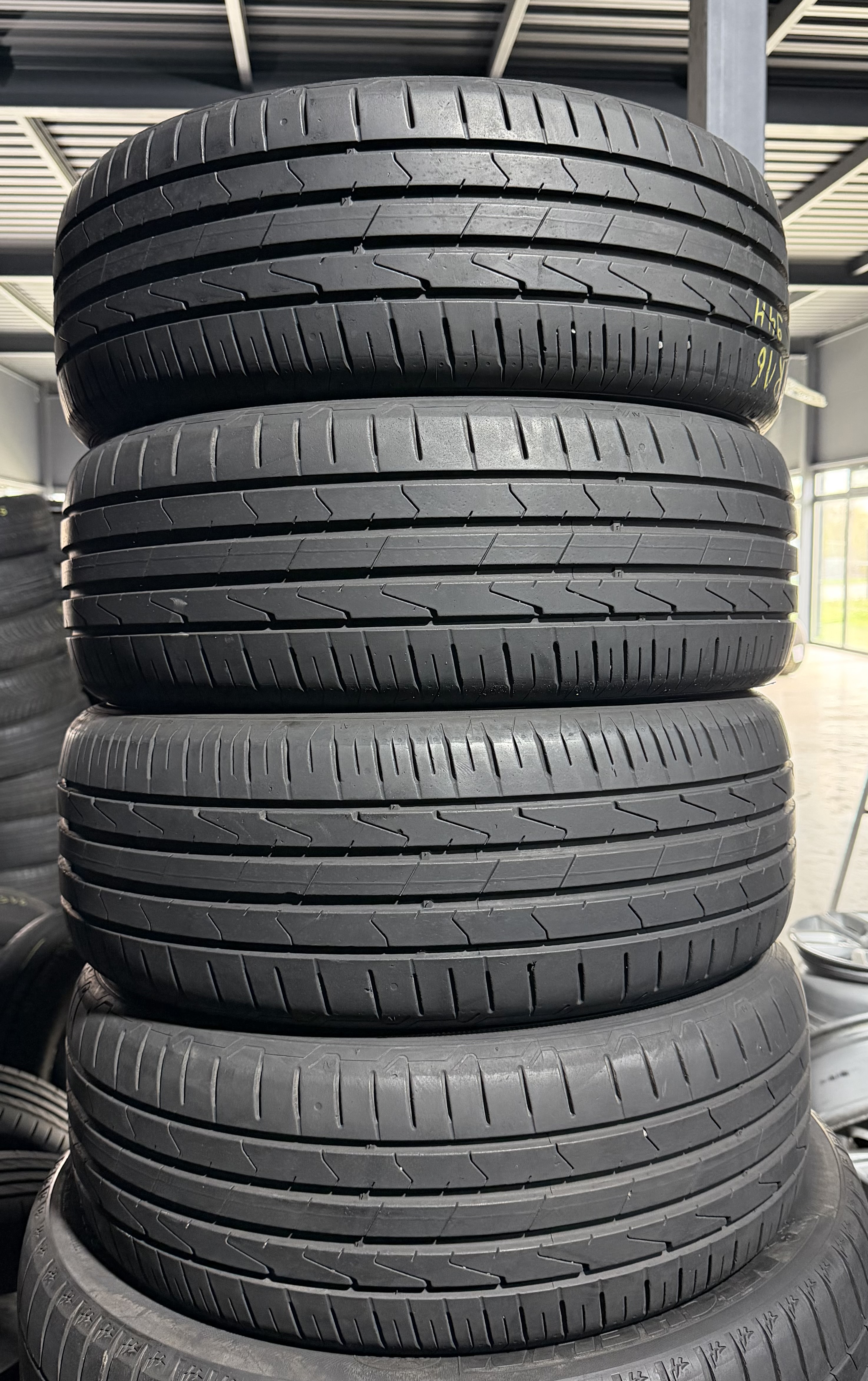 Шини б\у 205/55 R16