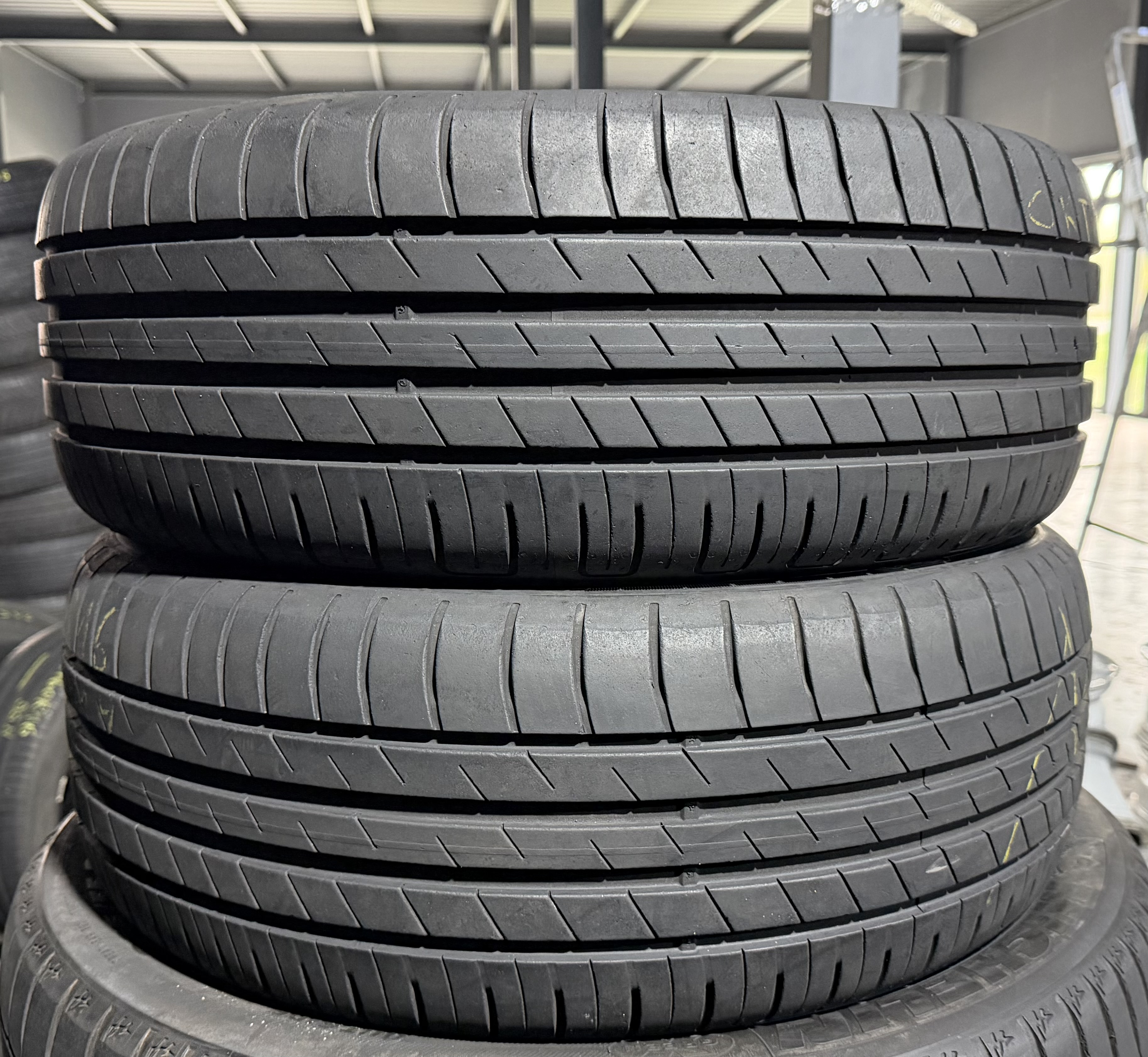 Шини б\у 205/55 R16