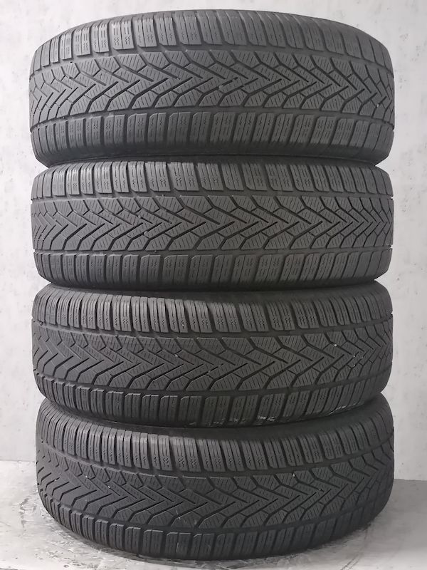 Шини б\у 215/65 R16
