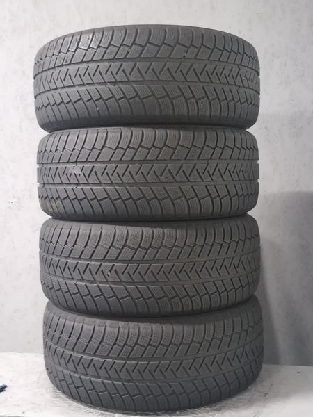 Шини б\у 235/60 R17