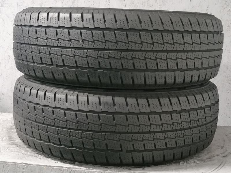 Шини б\у 215/70 R15C