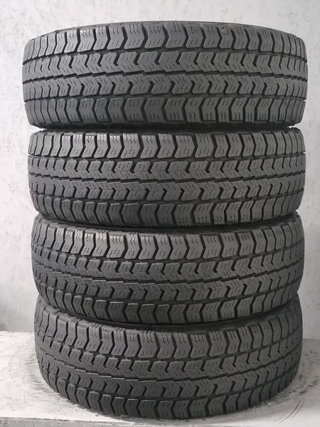 Шини б\у 215/70 R15C