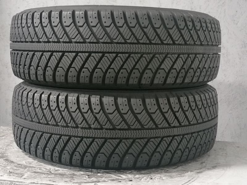 Шини б\у 195/60 R15