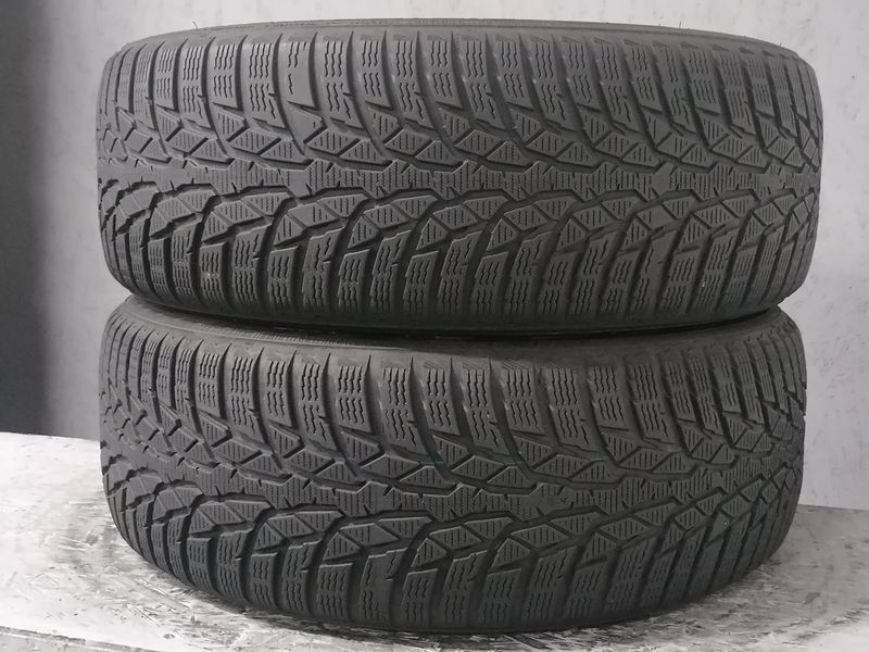 Шини б\у 215/55 R17