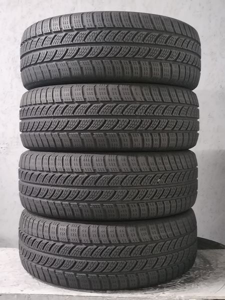 Шини б\у 225/55 R17C