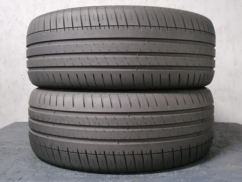 Шини б\у 235/45 R19