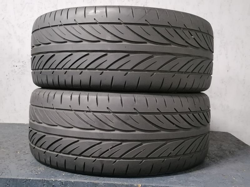 Шини б\у 235/45 R18