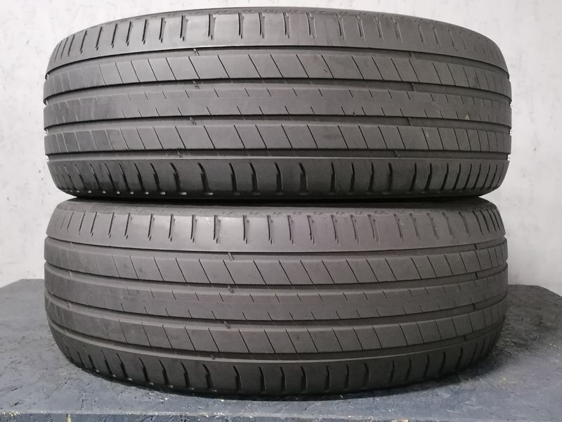 Шини б\у 235/65 R17