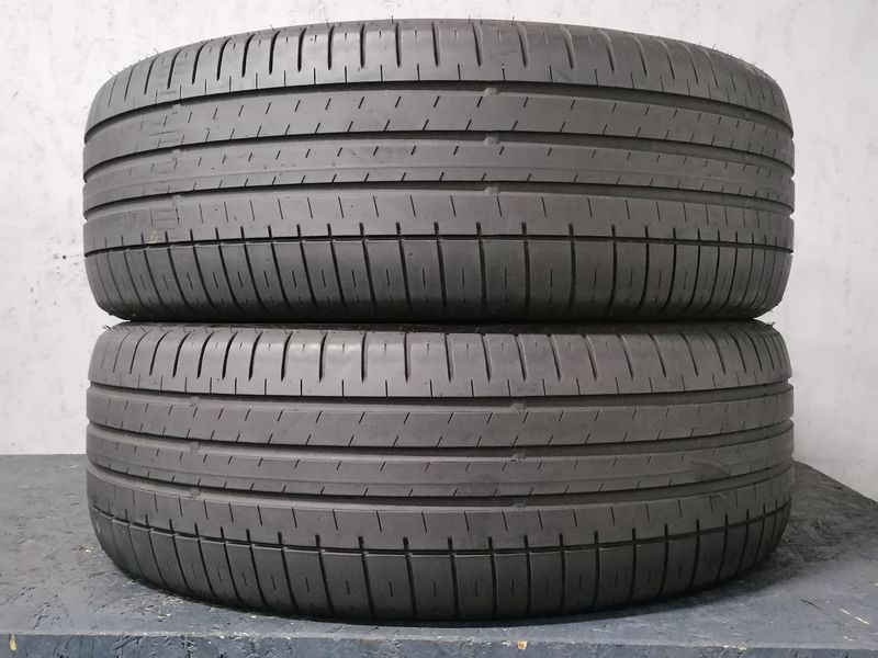 Шини б\у 235/60 R17