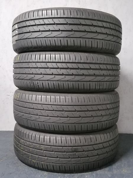 Шини б\у 215/65 R17