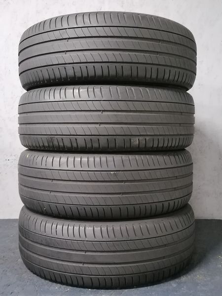Шини б\у 215/60 R17