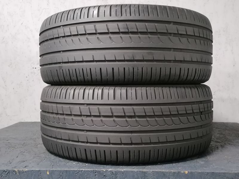 Шини б\у 235/45 R17