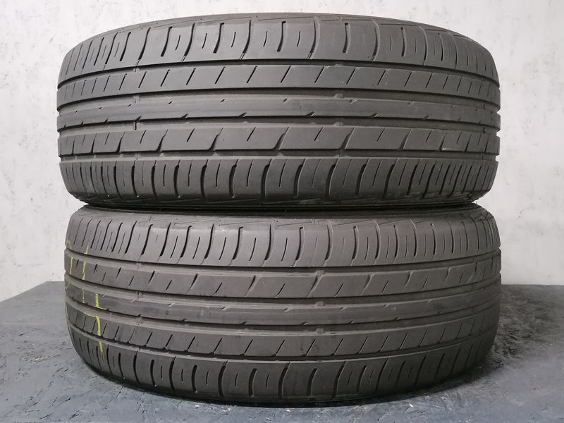 Шини б\у 215/55 R17